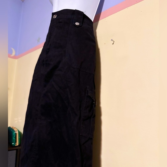 Moments Black Skirt With Utility Pockets - Picture 4 of 8